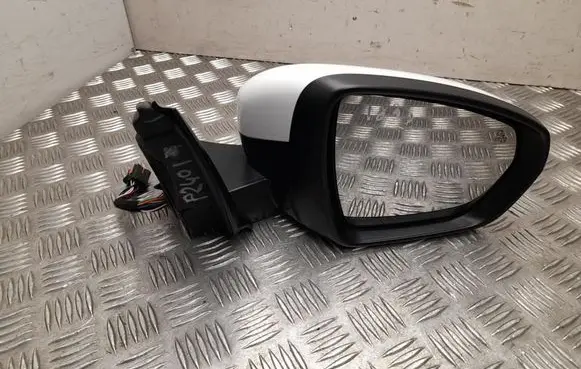 Peugeot 5008 Front door electric wing mirror E20415163