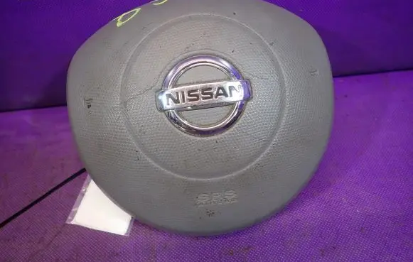 Nissan Micra Steering wheel airbag DS07