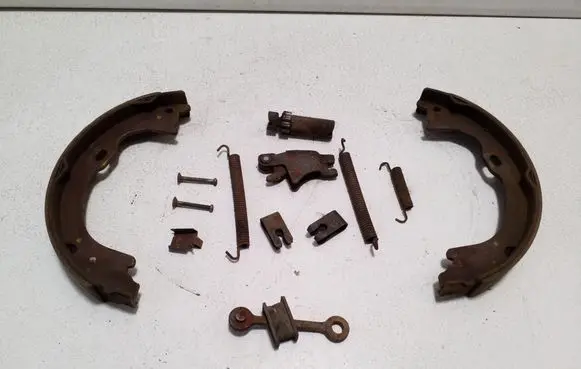 Dodge Nitro Handbrake/parking brake pads 