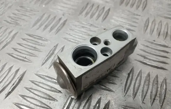 Air conditioning (A/C) expansion valve