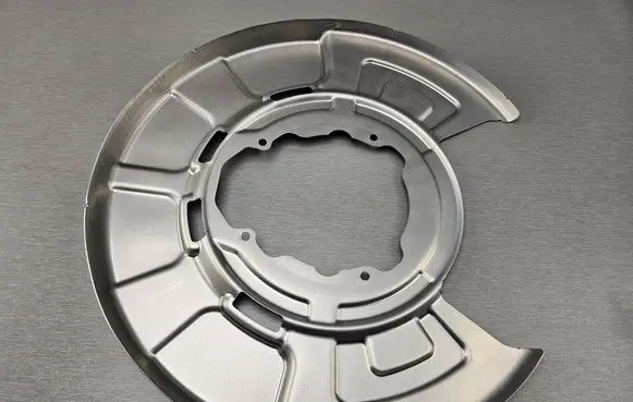 BMW X5 E70 Rear brake disc plate dust cover 6857981 34216857981 6771967