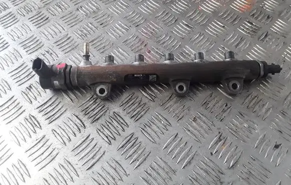 Nissan X-Trail T31 Fuel main line pipe 8200718753