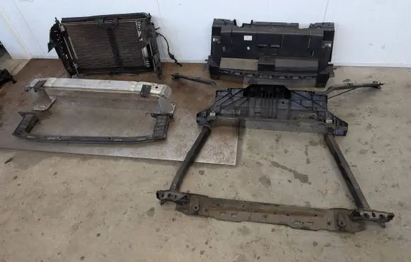 Opel Combo E Radiator support slam panel