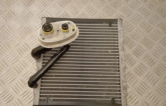Air conditioning (A/C) radiator (interior)