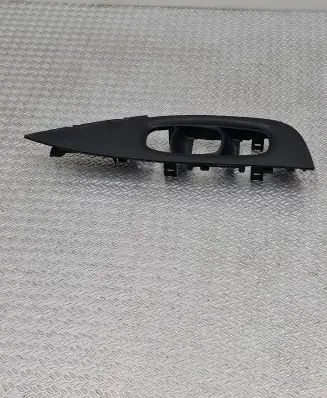 Nissan X-Trail T32 Front door card panel trim 809614CE2A