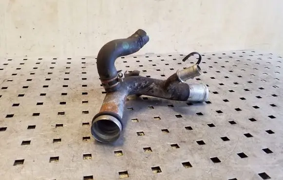 Nissan Qashqai Engine coolant pipe/hose