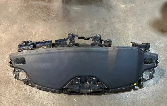 Jeep Grand Cherokee WL Dashboard 68376610AD 308000005KP 03192103