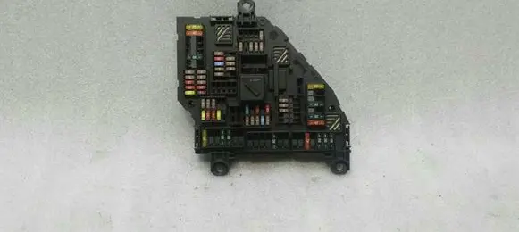 BMW 5 GT F07 Fuse module 9210857