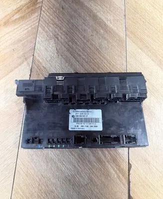 Mercedes-Benz CLS C219 Fuse module 2115455301
