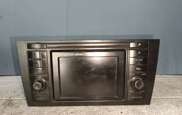 Audi A6 S6 C5 4B Radio/CD/DVD/GPS head unit 4B0035192L
