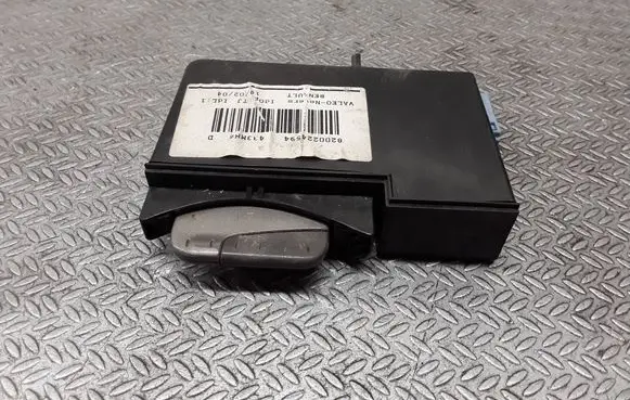 Renault Espace - Grand espace IV Ignition key card reader 8200224594