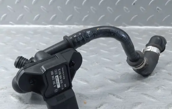 Audi A8 S8 D4 4H Vacuum line/pipe/hose 0261230081 036906051G 1J0611939J