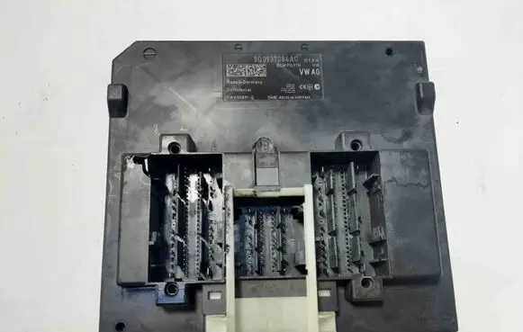 Skoda Octavia Mk3 (5E) Central body control module 5Q0937084AG
