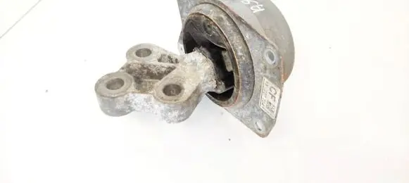 Opel Insignia A Engine mount bracket 13227734