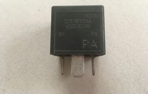 Ford Mondeo Mk III Other relay 2S7T14B192AA