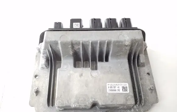 BMW 2 F45 Engine control unit/module 8699957 0261S19085