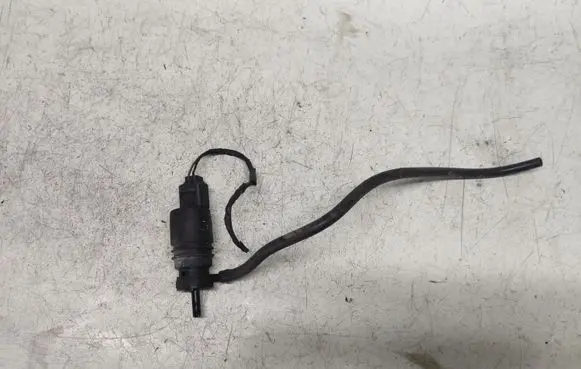 BMW 3 E46 Windscreen/windshield washer pump