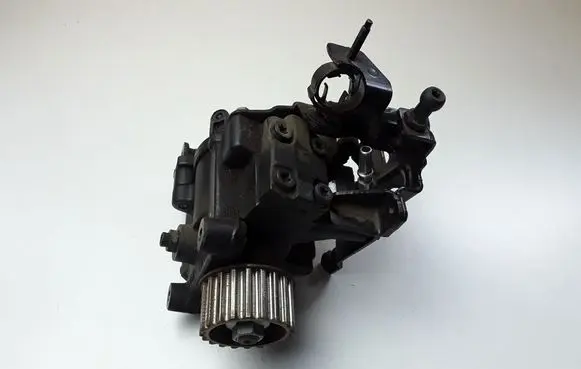 Nissan Qashqai Fuel injection high pressure pump A2C53351931
