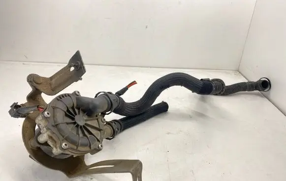 Audi A3 S3 8V Secondary air pump 04E959231A 70363513