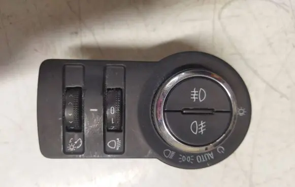 Opel Insignia A Light switch 13268702