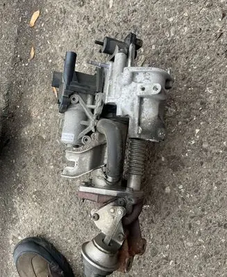 Renault Scenic III - Grand scenic III EGR valve 70036814 7105113130