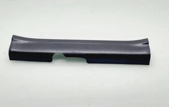 KIA Sorento Front sill trim cover 858732P000