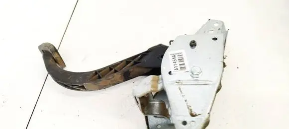 Opel Astra H Clutch pedal 28870
