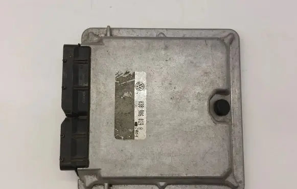 Volkswagen PASSAT B5 Engine control unit/module 038906019A