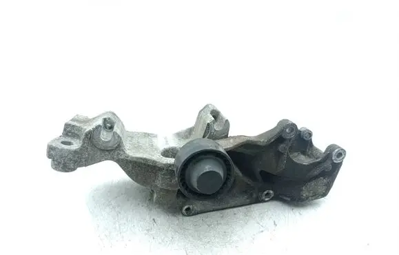 Opel Movano B Generator/alternator bracket 117109477R