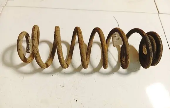 Volkswagen Golf Plus Rear coil spring 