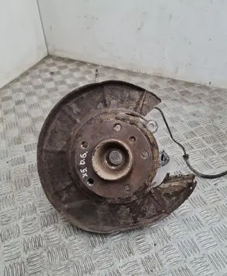 BMW X5 E53 Rear wheel hub 
