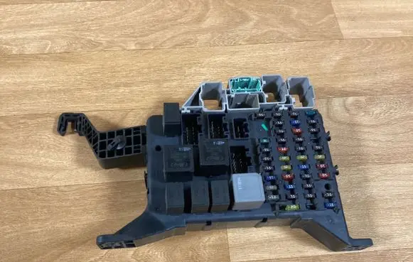 Ford Mondeo Mk III Fuse box set 1S7T14A073AE