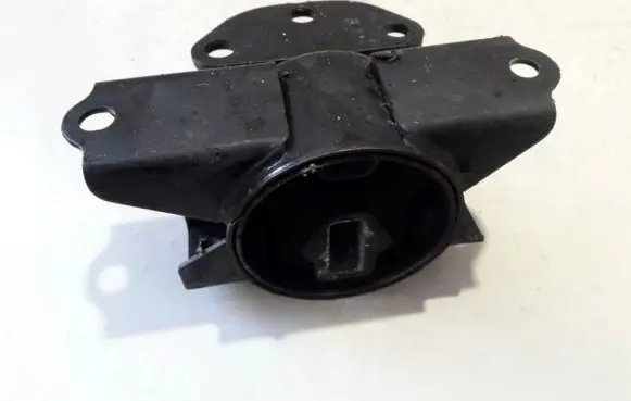 KIA Soul Engine mount bracket