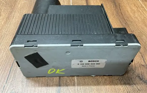 Mercedes-Benz C W202 Central locking vacuum pump 2028000948 0132006334