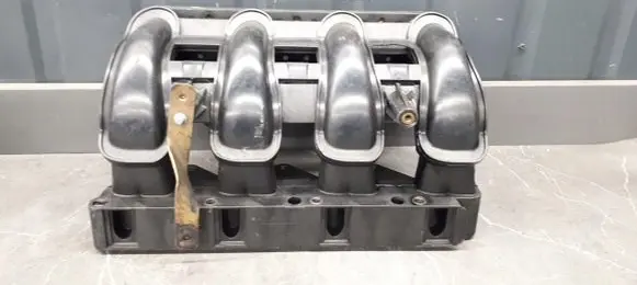 Mercedes-Benz Vito Viano W639 Intake manifold 6110900637