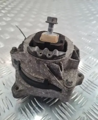 BMW 1 F20 F21 Engine mount bracket