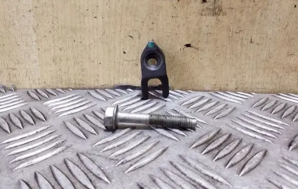 Chevrolet Orlando Fuel Injector clamp holder