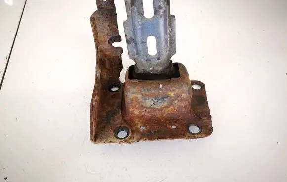 Peugeot 207 Engine mount bracket 9680293280
