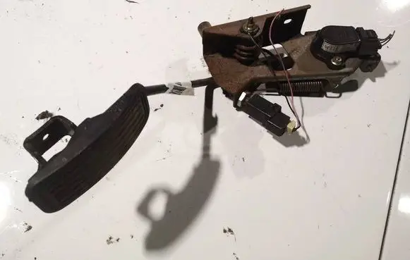 Mazda 6 Accelerator throttle pedal