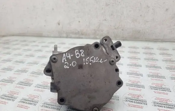 Audi A4 S4 B8 8K Vacuum pump 06J145100G
