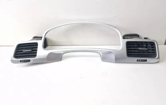 Volkswagen Touareg II Radio/GPS head unit trim 7P2857190B