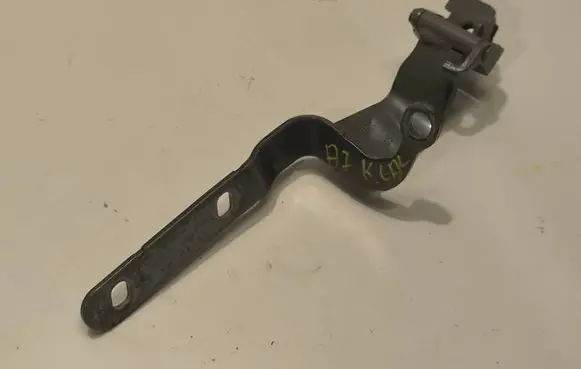 Audi A7 S7 4G Tailgate/trunk/boot hinge 4G8827299