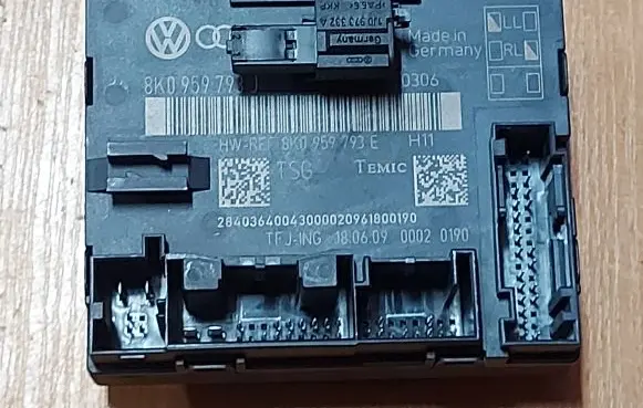 Audi A4 S4 B8 8K Door control unit/module 8K0959793J