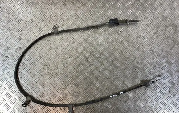 KIA Sorento Hand brake release cable 