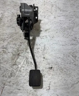 Hyundai i10 Clutch pedal 93840F2100 32802K7200