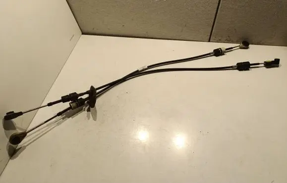 Gear shift cable linkage
