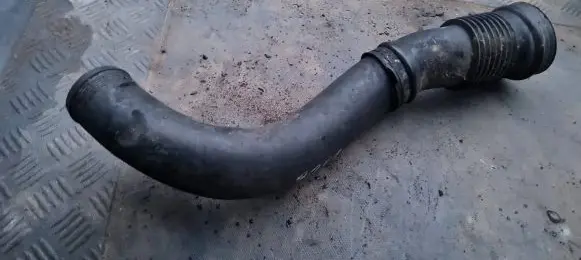 Volvo XC90 Intercooler hose/pipe 30714480