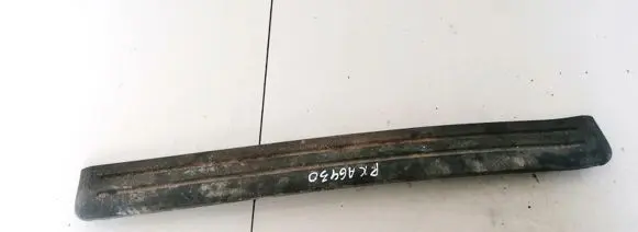 Front sill trim cover