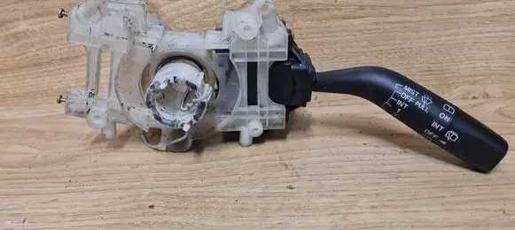 Mazda 626 Wiper control stalk 17B122