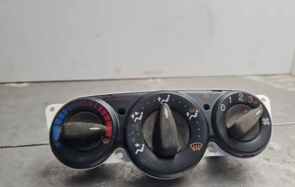 Ford Focus Climate control unit 98AB18C419